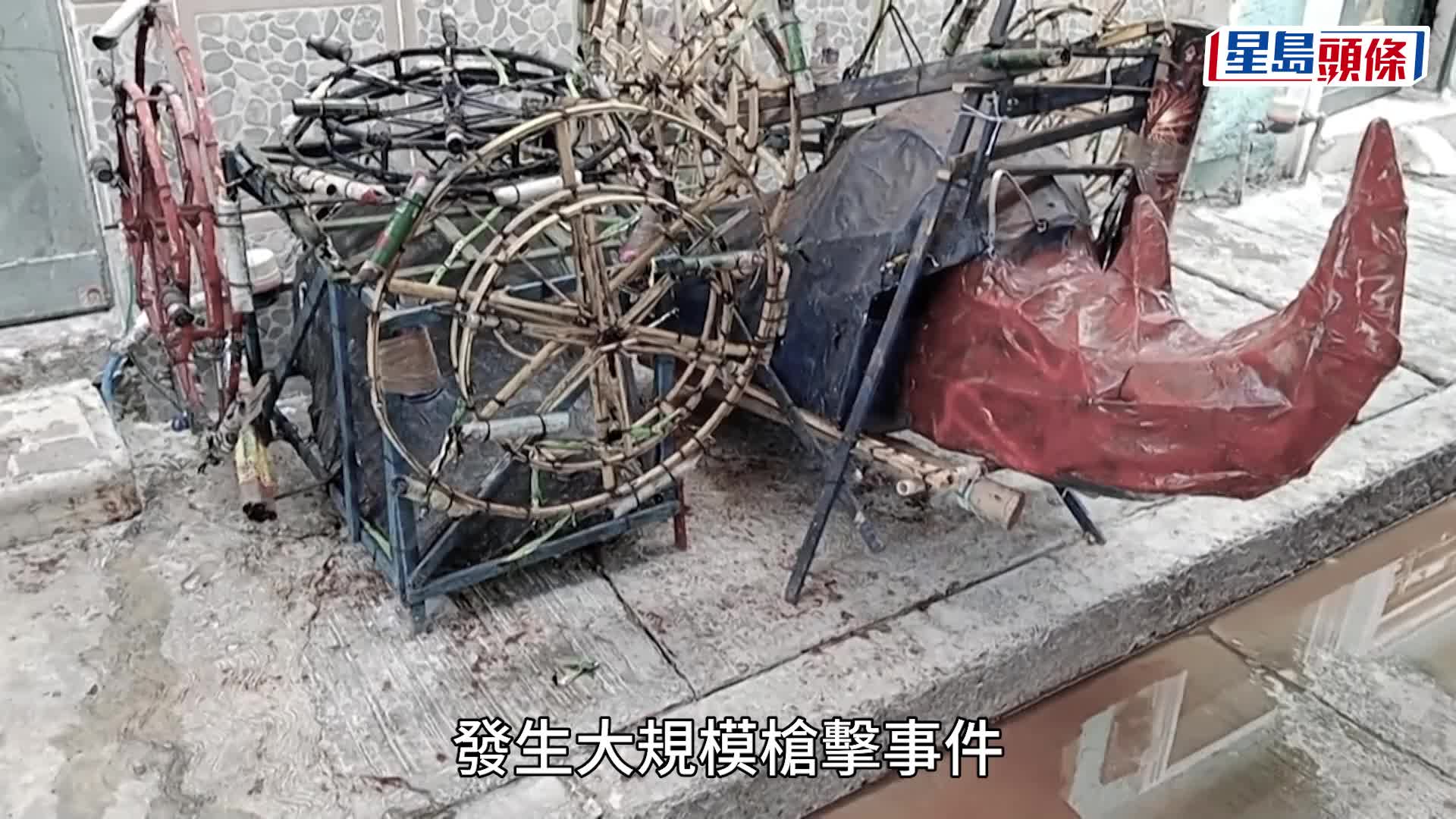 墨西哥中部發生最少11人死亡的槍擊事件。圖為現場民居牆壁留下多個彈孔。路透社