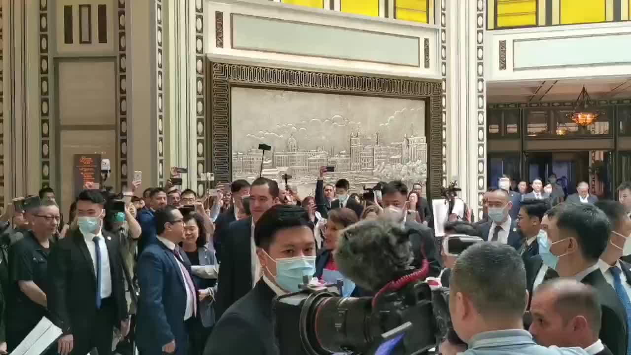 洪都拉斯總統卡斯特羅抵達上海開始訪華。twitter@@XiomaraCastroZ