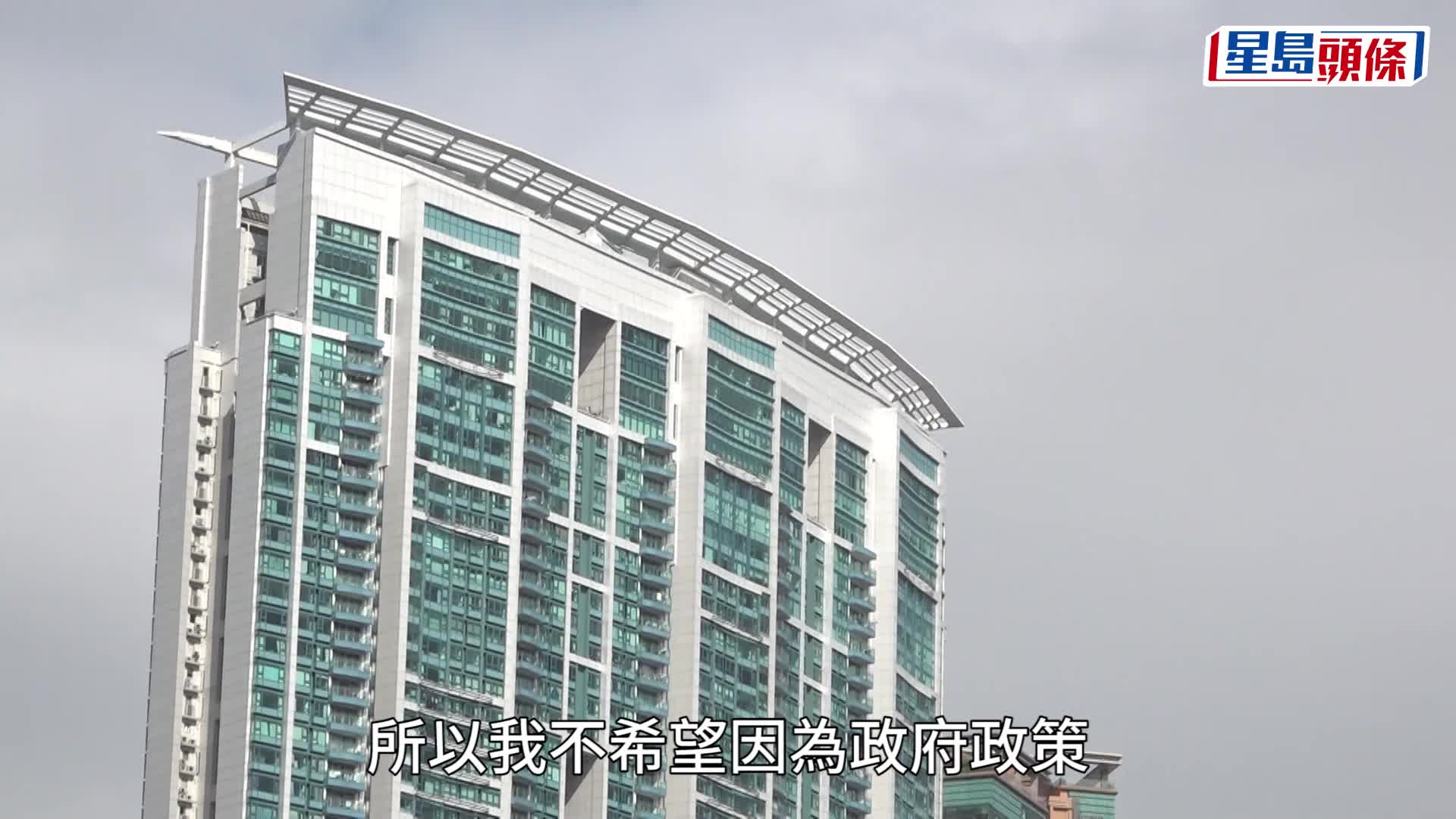 唐英年表示，應著量為樓市減辣，特別是3000萬元或以上的物業。陳浩元攝