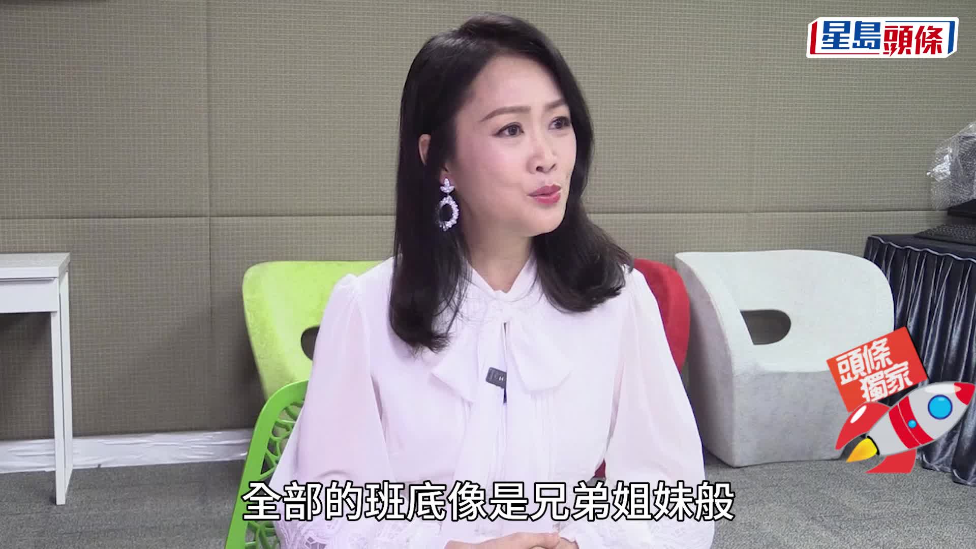 54歲梁小冰晒命式公開結婚24年保甜秘訣 自揭塵封秘密當年為梁朝偉選美 。