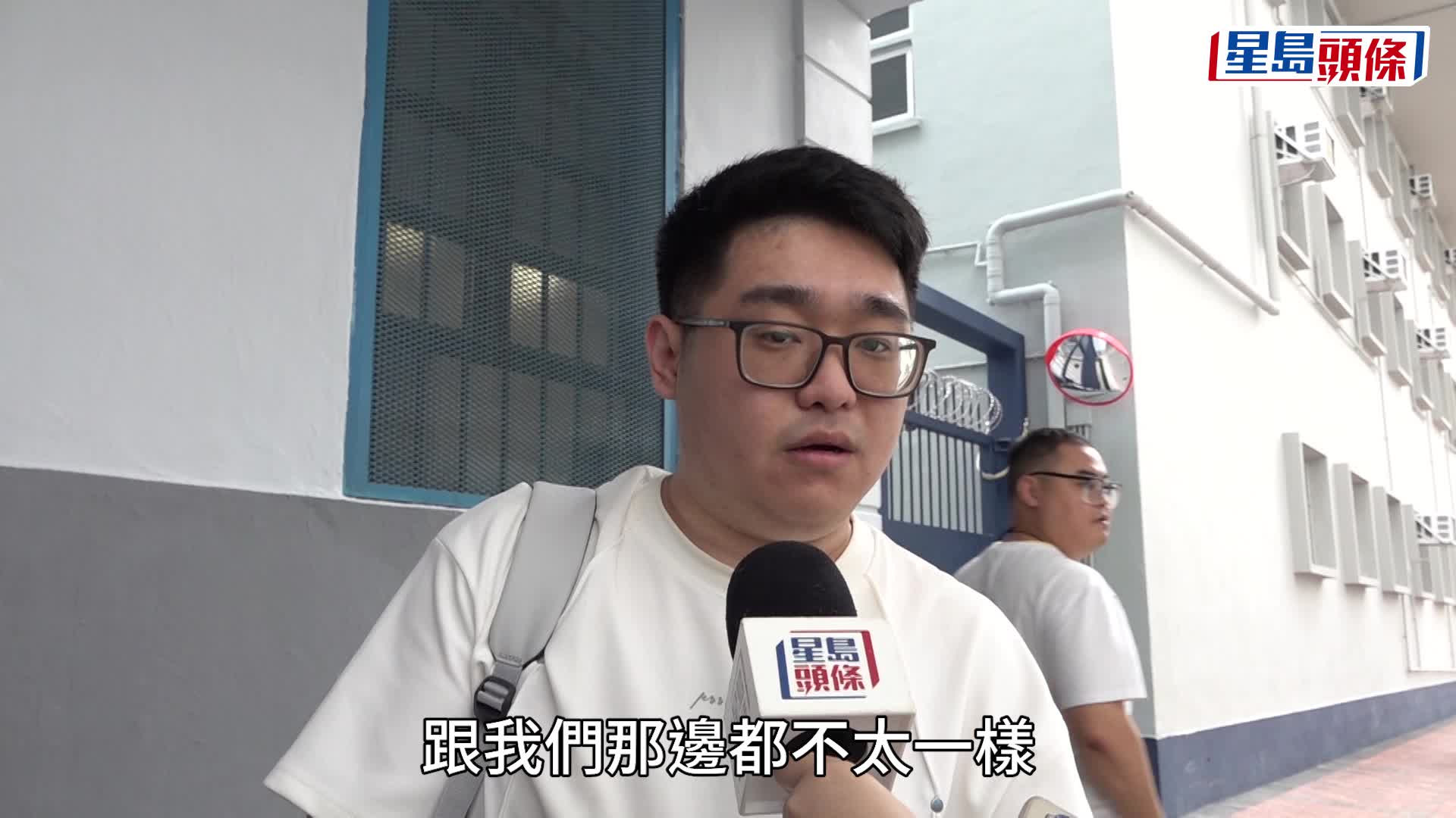 國慶黃金周｜油麻地警署人頭湧湧 內地客半月前做攻略搶飛
