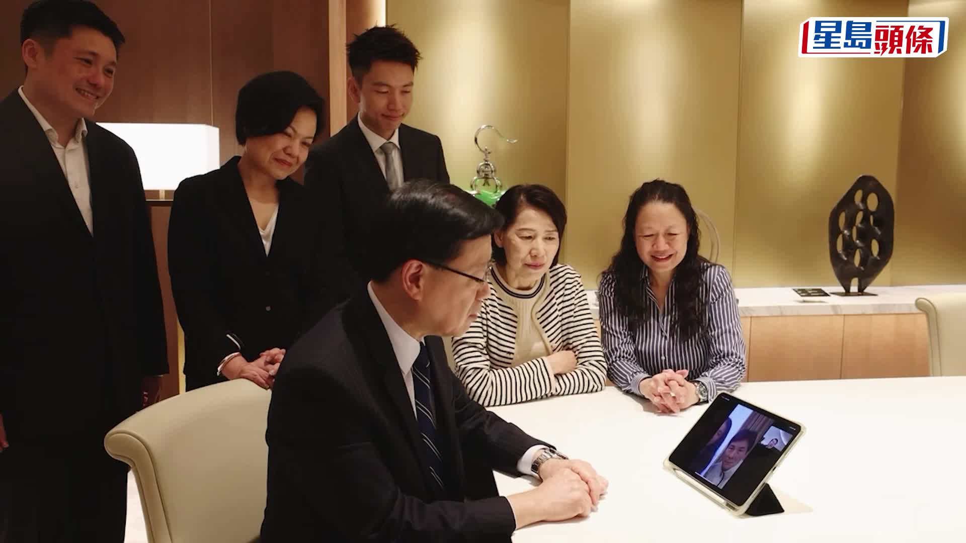 巴黎奧運︱李家超與江旻憓視像通話 讚揚落後時保持冷靜 盡顯香港精神：我們的驕傲