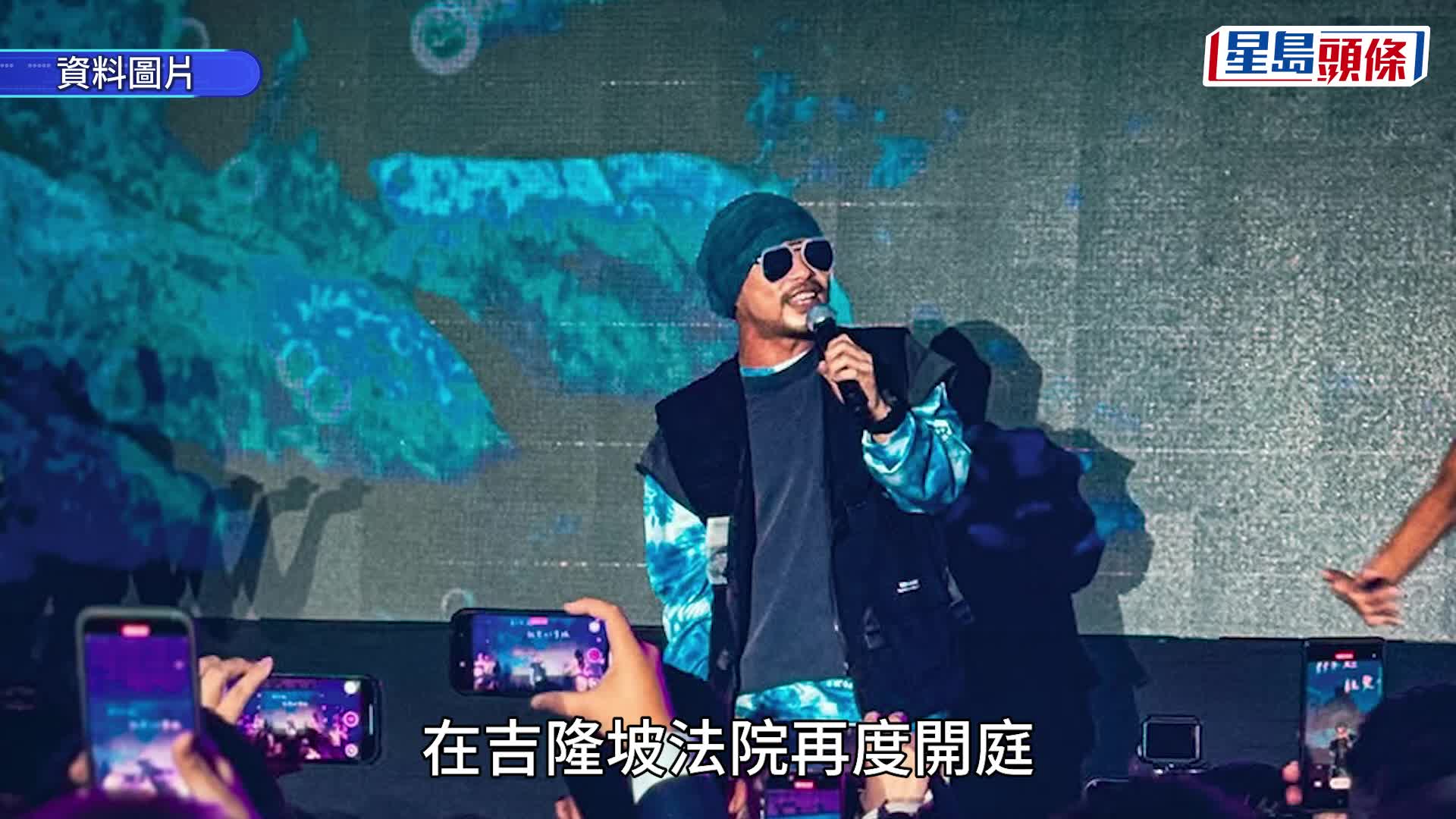 黄明志被警方搜出蓝色药丸被捕。