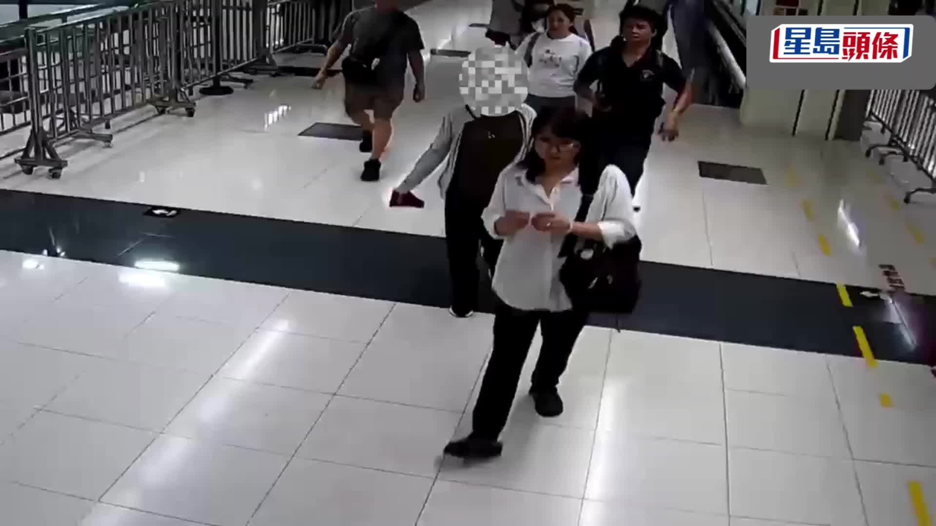 羅湖口岸兩女客褲袋脹卜卜又識喐，關員一截竟搜出瀕危鸚鵡。