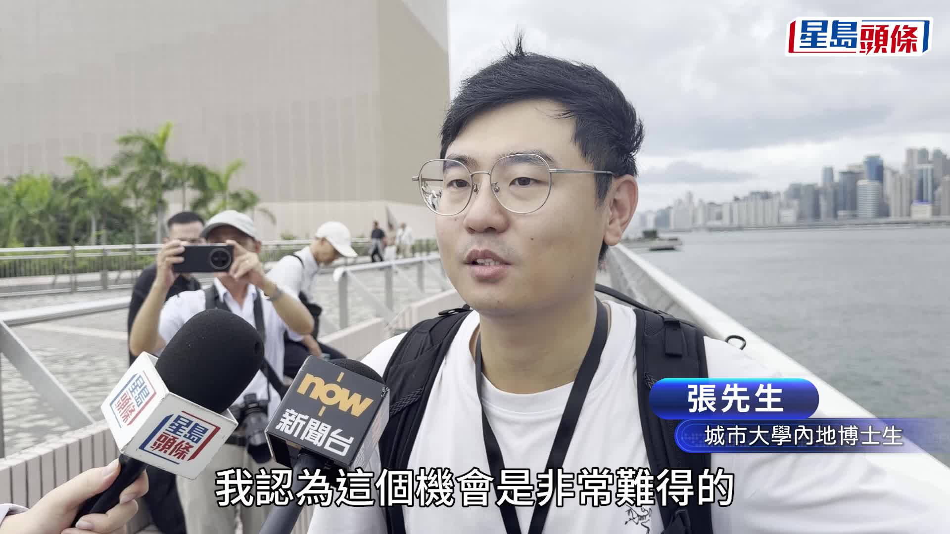 解放軍海軍「南寧艦」編隊結束一連5日的來港活動，上午駛離昂船洲軍港。梁國峰攝