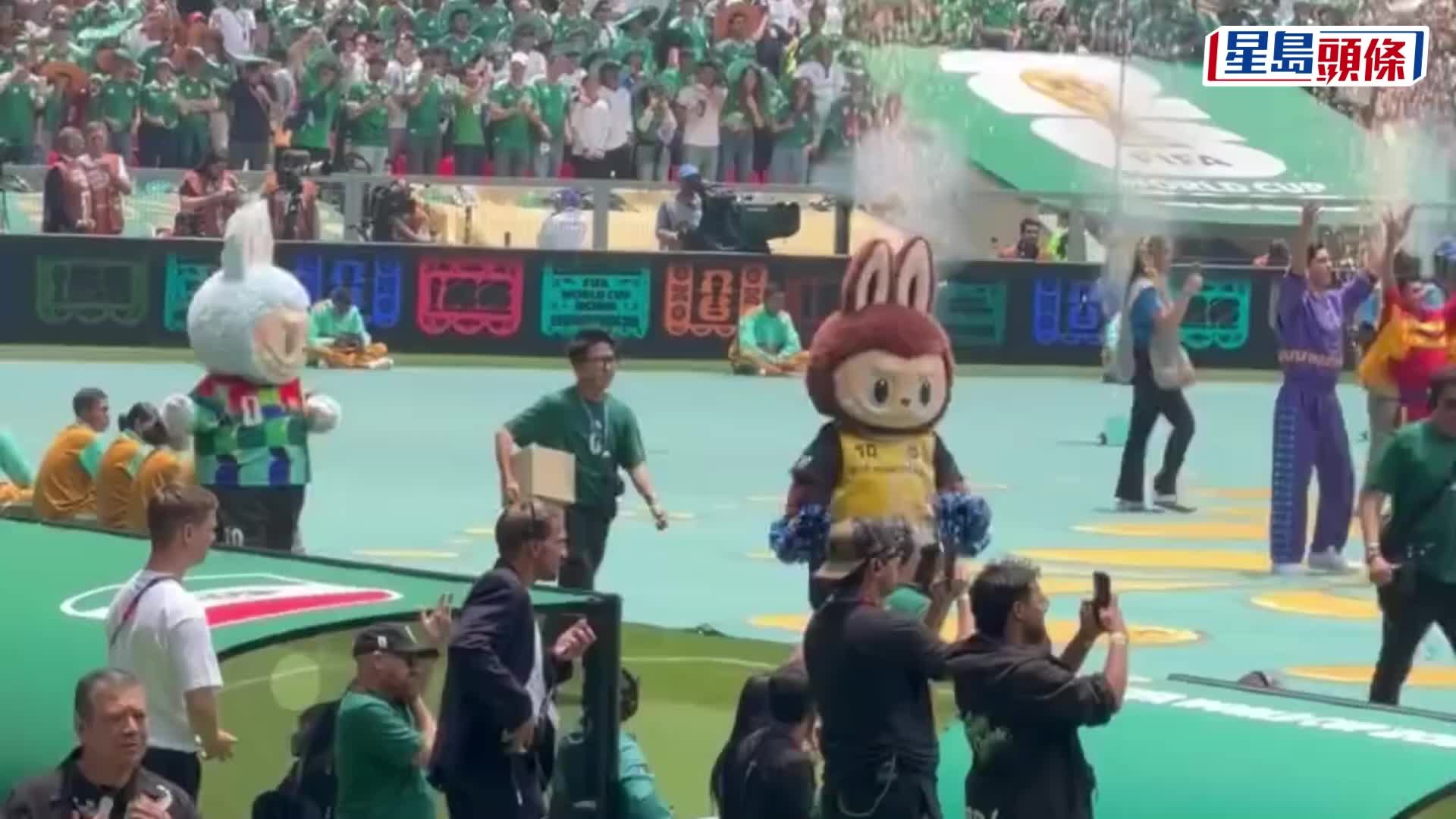 LABUBU驚喜亮相世界盃2026開幕式。