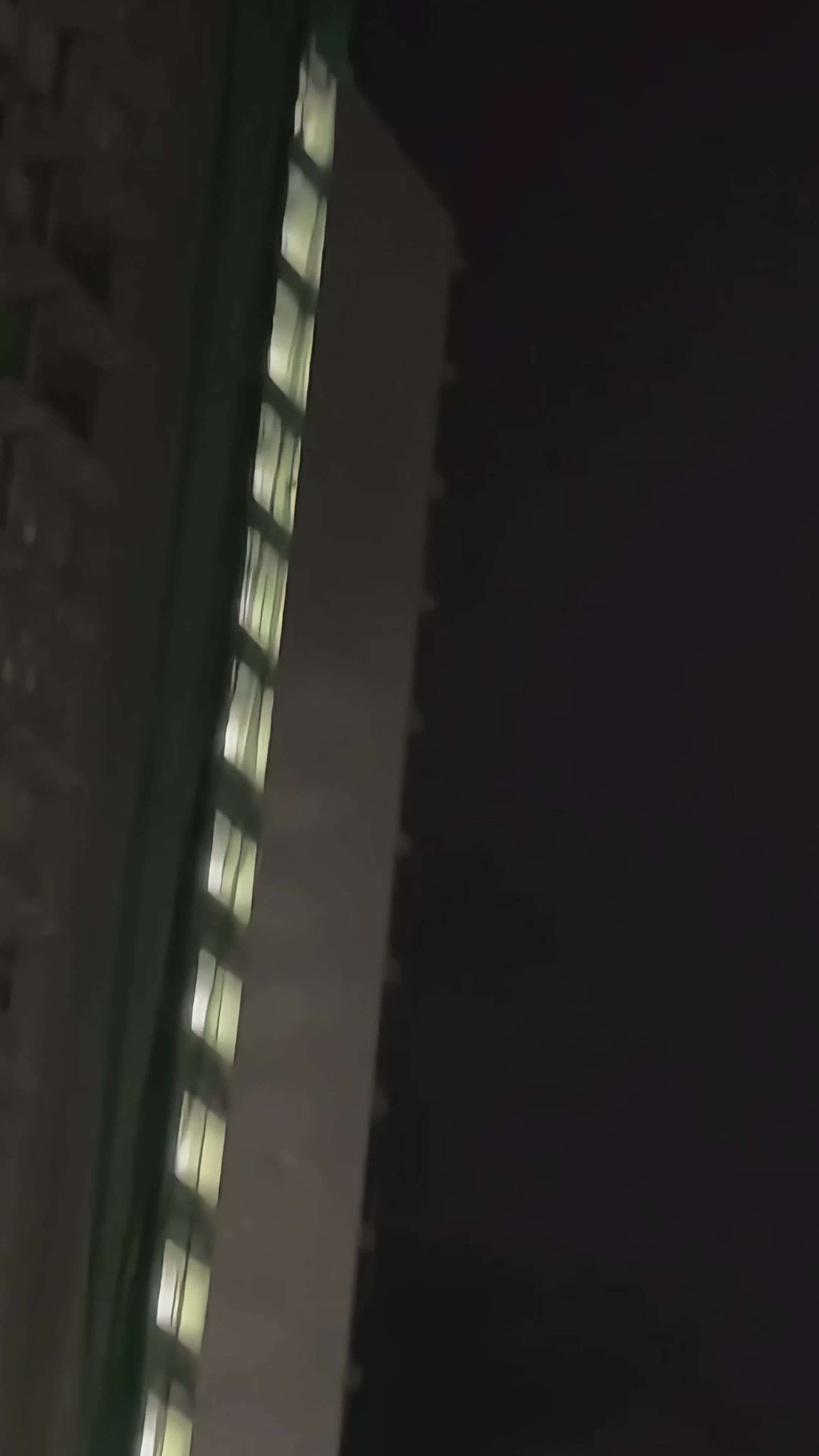 星岛申诉王 | 屯门菁田邨地盘 高空乱抛废料落街 吓亲街坊 消息指涉事两工人已被炒