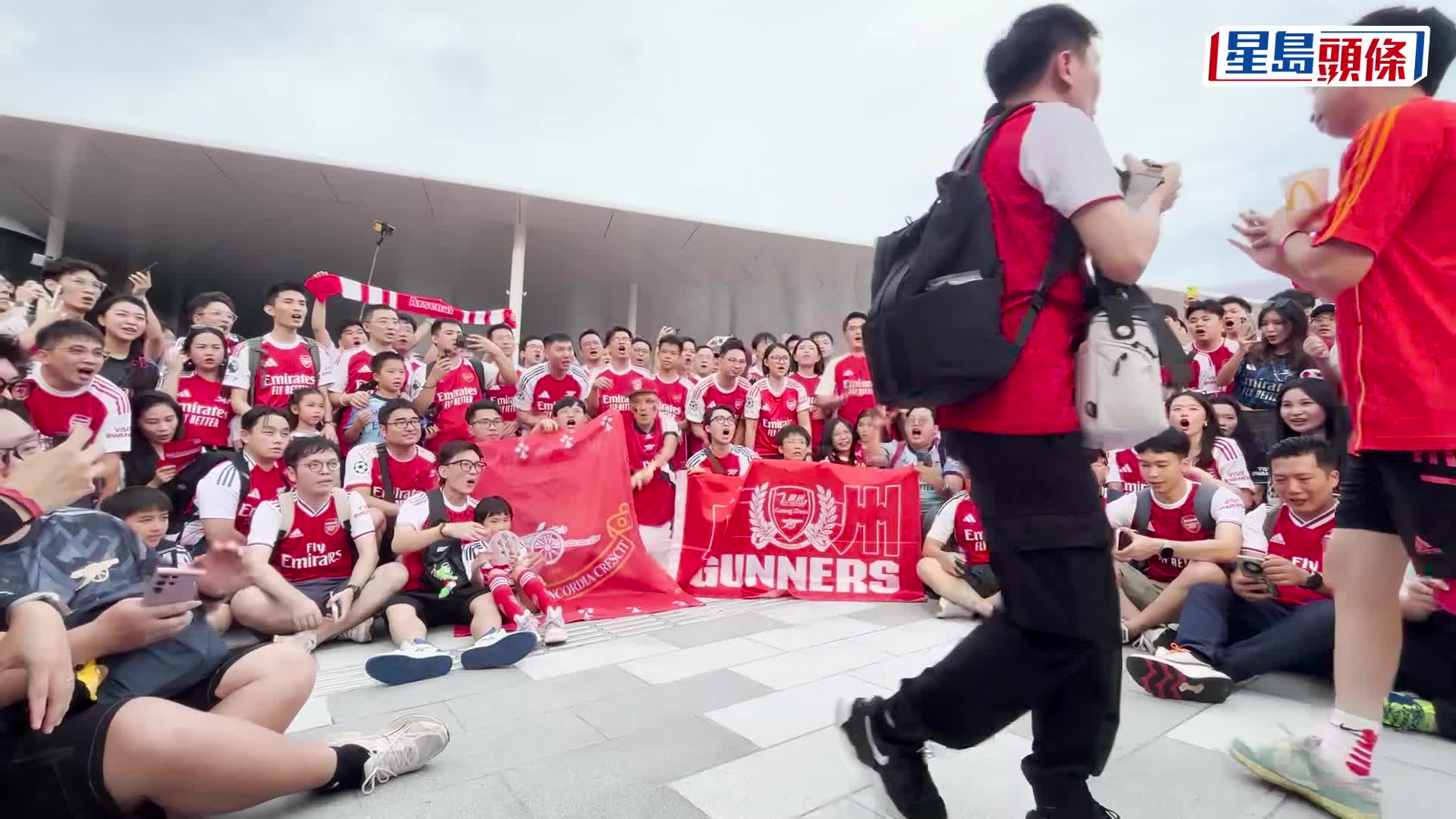 香港足球盛會2025｜球迷逼滿啟德主場館  入場人數49975再破紀錄  熱刺1:0贏阿仙奴