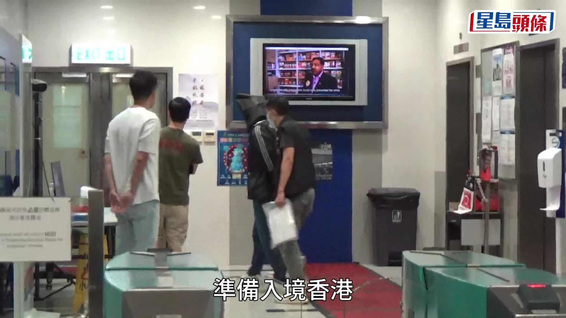 警方交代案情。梁國峰攝