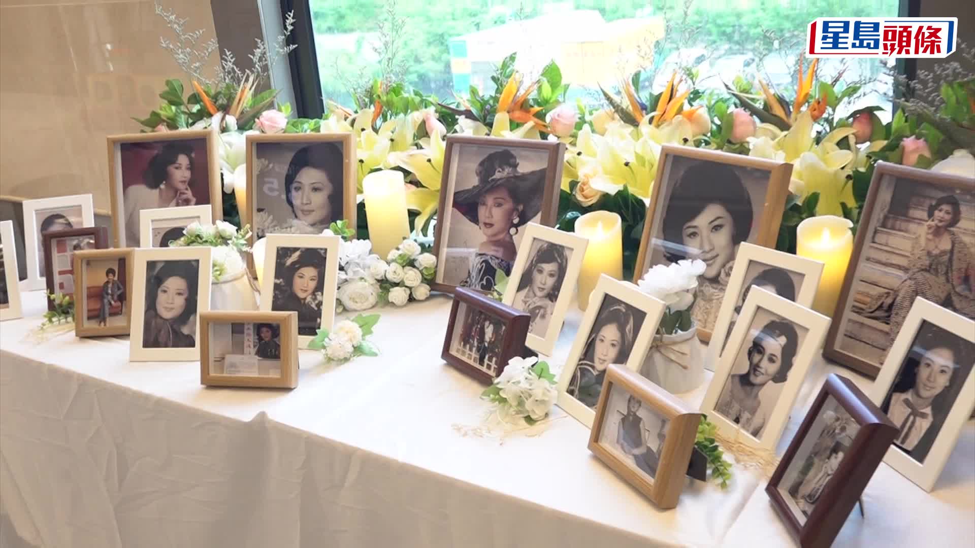 苗金鳳設靈丨兩子花牌伴慈母遺照  靈堂外展示21張生前珍貴照片  圈中好友致花牌悼念