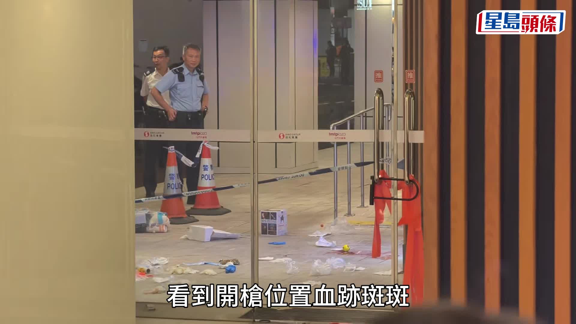 龔少女（左）與楊青年（右）憶述與刀手擦身而過情景，猶有餘悸。黃文威攝