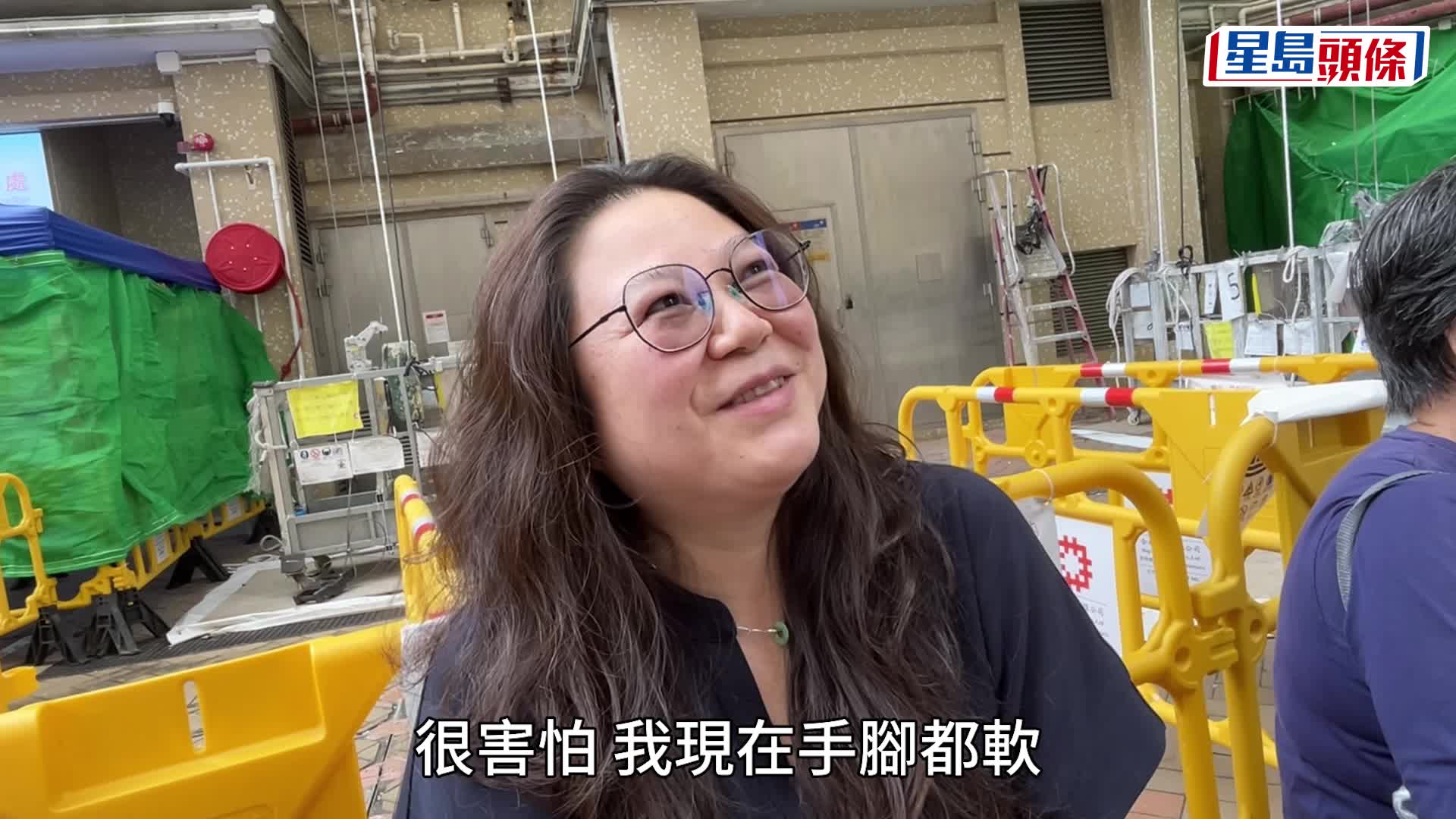 油麗邨單位疑電器電線短路起火 女住戶一度昏迷送院