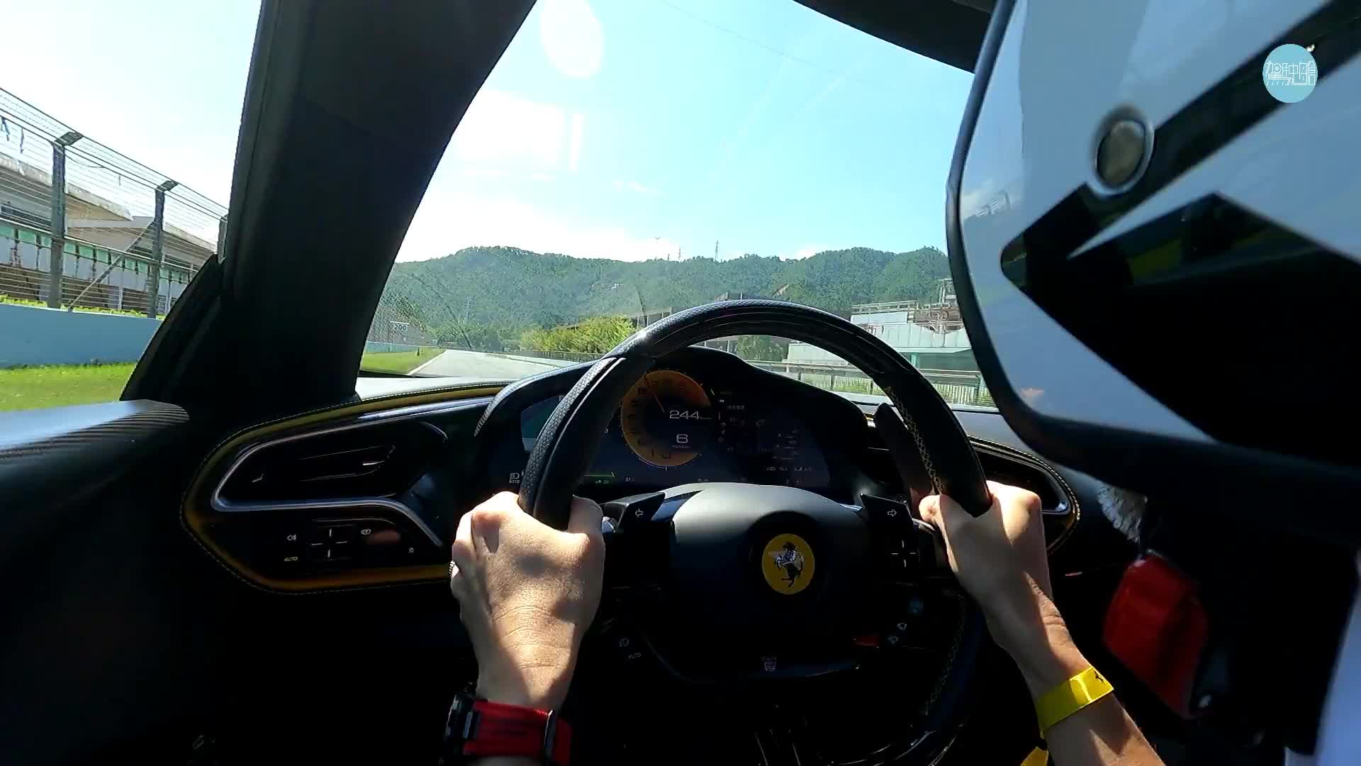 《駕駛艙》主編Daniel早前到過珠海賽車場，試駕法拉利Ferrari 296 GTB Assetto Fiorano版本。