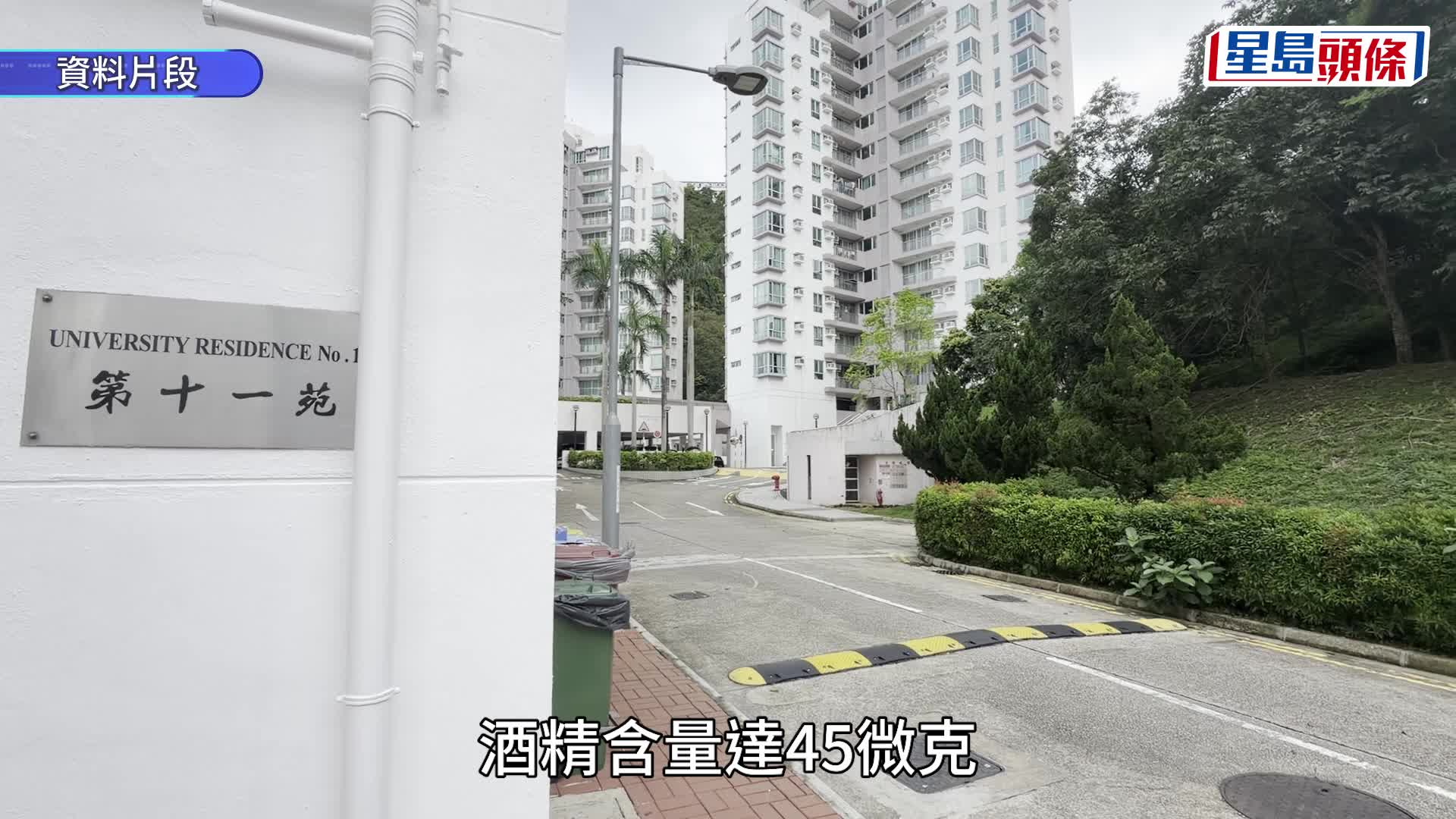 黃錦輝（右）被控醉駕等4罪提堂，今早由律師謝偉俊代表。盧江球攝